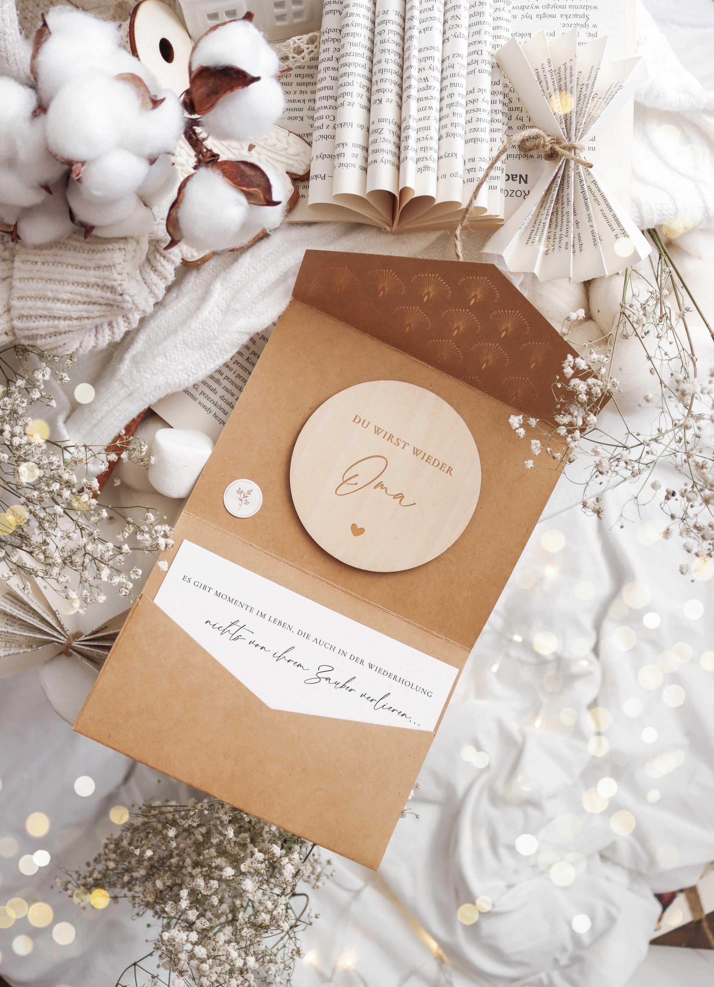 Schwangerschaft erneut verkünden zweite Schwangerschaft Holzscheiben mit Kuvert und Karte Geschenk Familie Baby JoliCoon