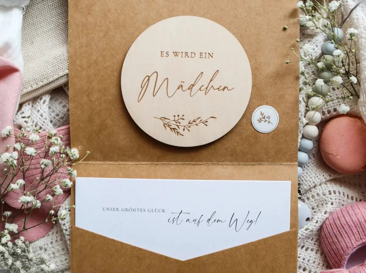 Es wird ein Mädchen Holzkarte